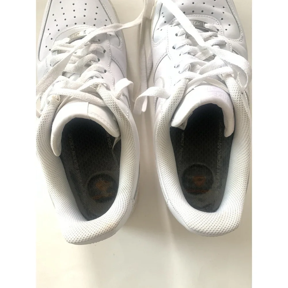 Nike Air Force 1 07 Low Triple White Men's Size 10.5 UK 9.5 / EU 44.5